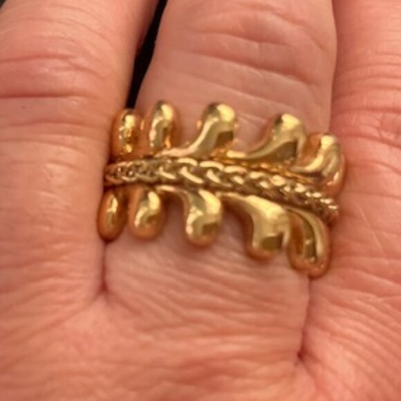 Ann Taylor Gold Leaf with Big Pearl Ring - Picture 2 of 4